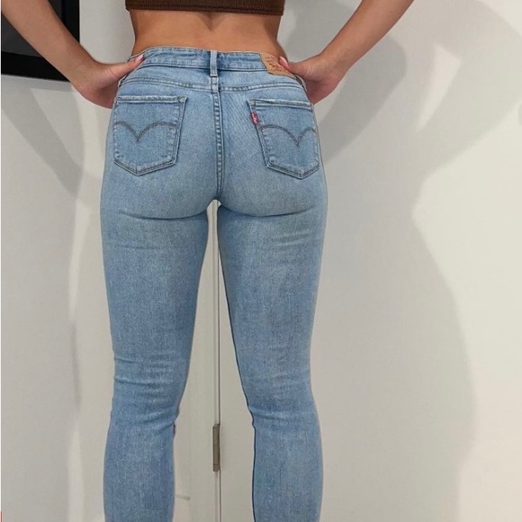 Levi’s jeans - Picture 2 of 3